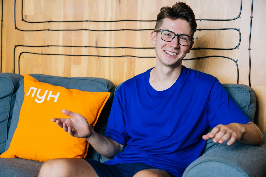 Историческое приложение для аренды квартир Bird